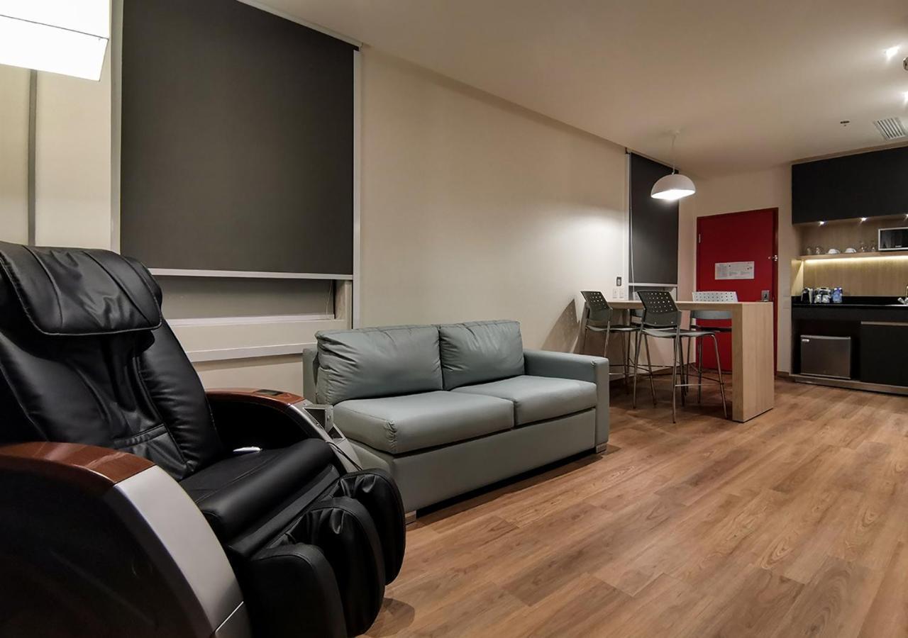 Ramada Encore By Wyndham Guadalajara Aeropuerto Las Pintas Εξωτερικό φωτογραφία