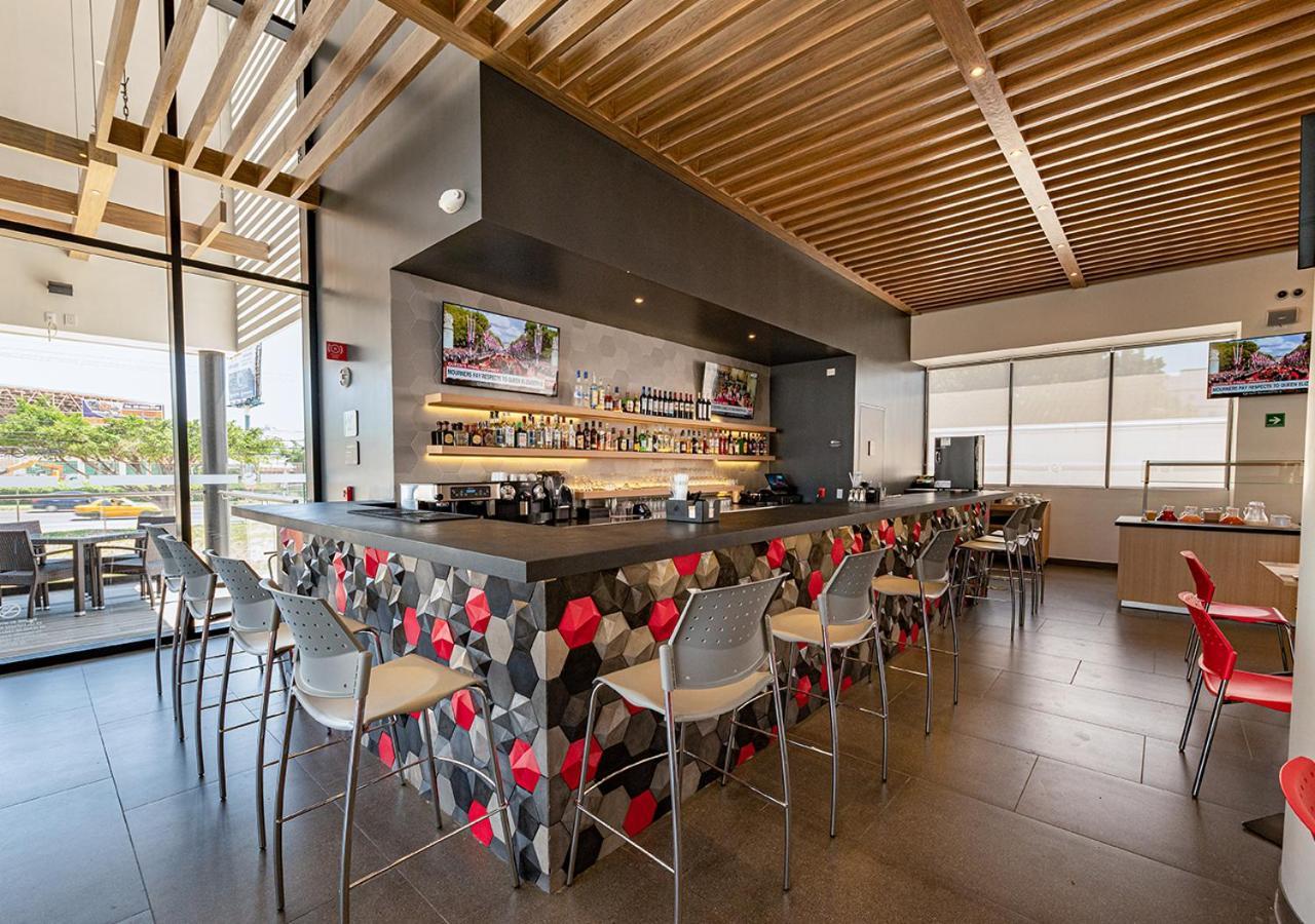 Ramada Encore By Wyndham Guadalajara Aeropuerto Las Pintas Εξωτερικό φωτογραφία