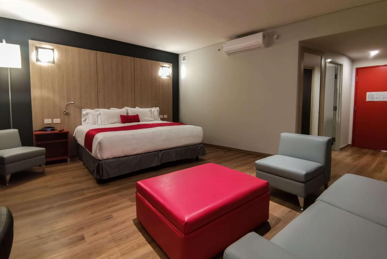 Ramada Encore By Wyndham Guadalajara Aeropuerto Las Pintas Εξωτερικό φωτογραφία