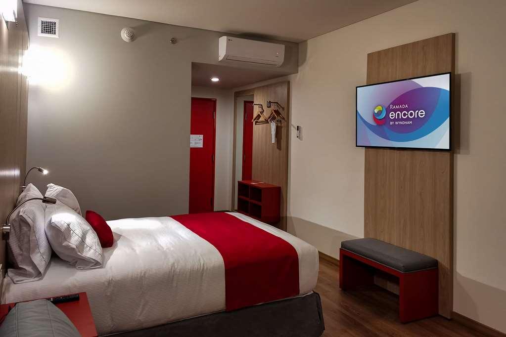 Ramada Encore By Wyndham Guadalajara Aeropuerto Las Pintas Δωμάτιο φωτογραφία