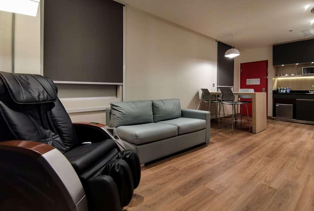 Ramada Encore By Wyndham Guadalajara Aeropuerto Las Pintas Δωμάτιο φωτογραφία