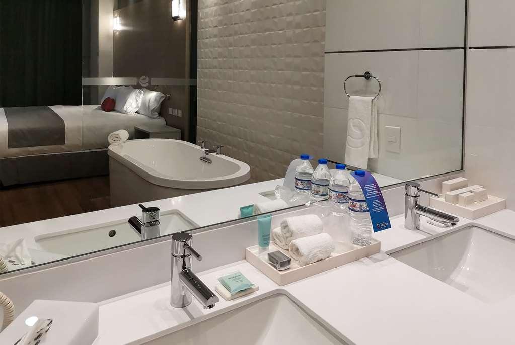 Ramada Encore By Wyndham Guadalajara Aeropuerto Las Pintas Εξωτερικό φωτογραφία